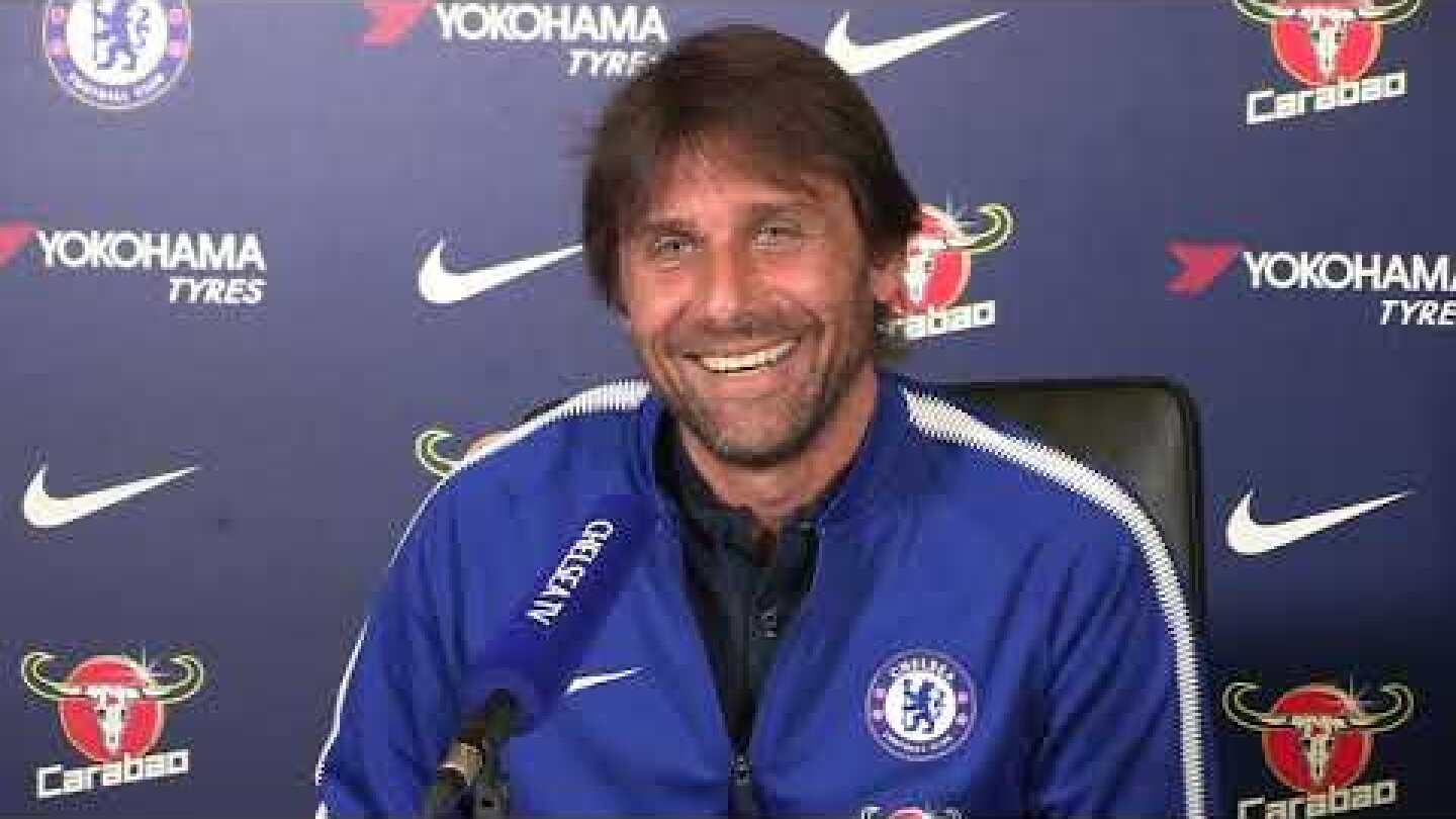 Antonio Conte's press conference interrupted by a phone call from his wife