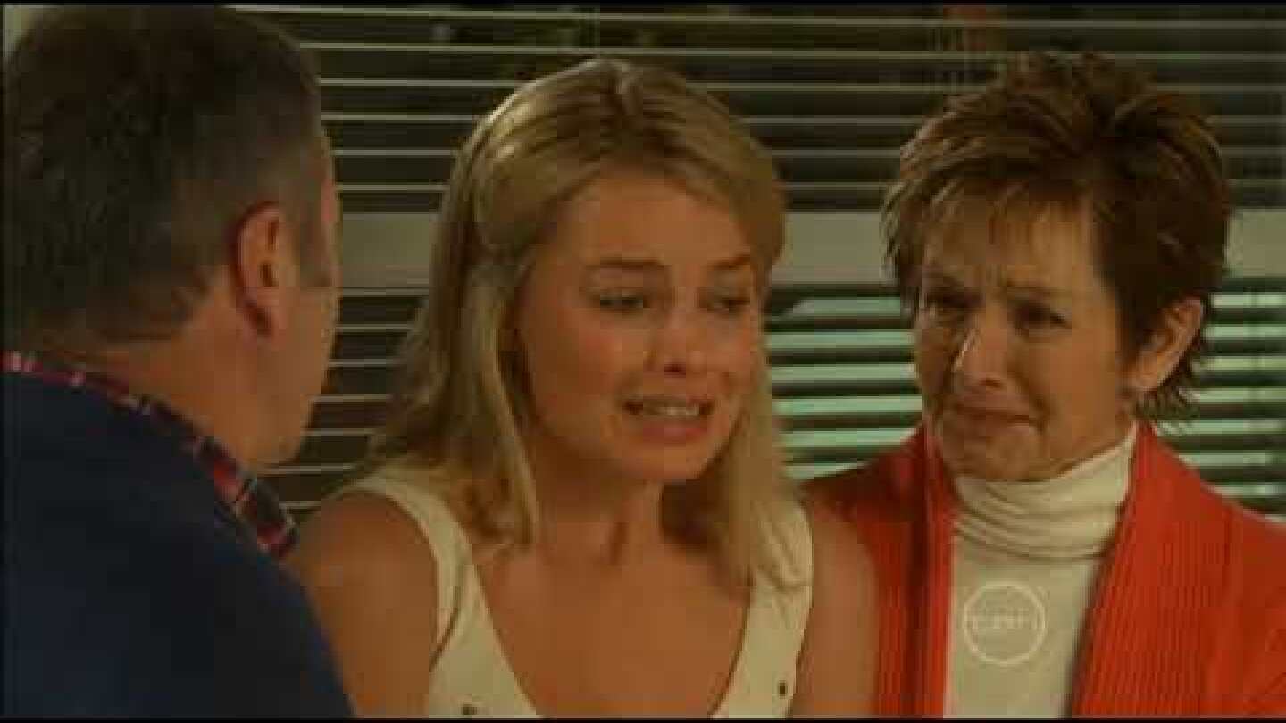 Margot Robbie on Neighbours - Donna grives for Ringo (2010)