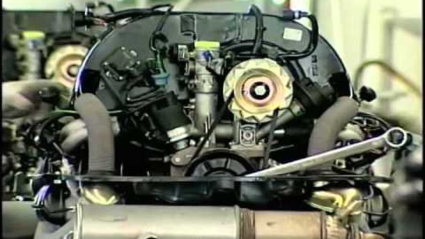 Building Last VW Bug in Mexico 2003