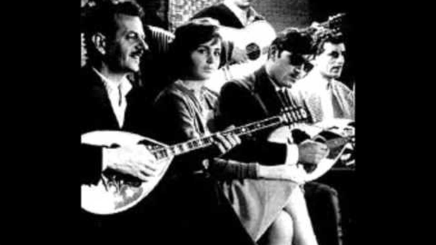 Αχάριστη - Βασίλης Τσιτσάνης