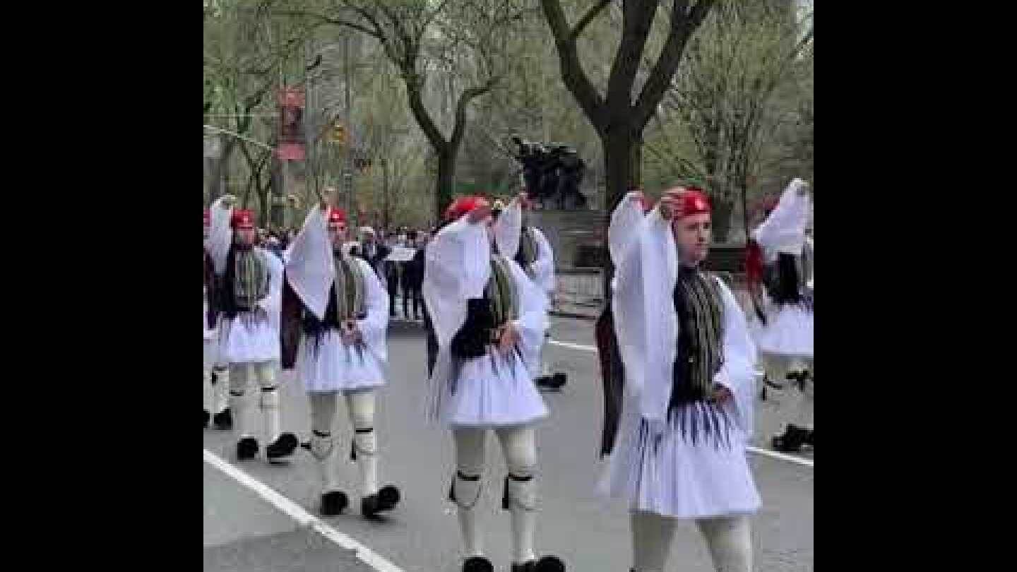 Παρέλαση Ευζώνων στη Νέα Υόρκη - Ελληνική λεβεντιά!