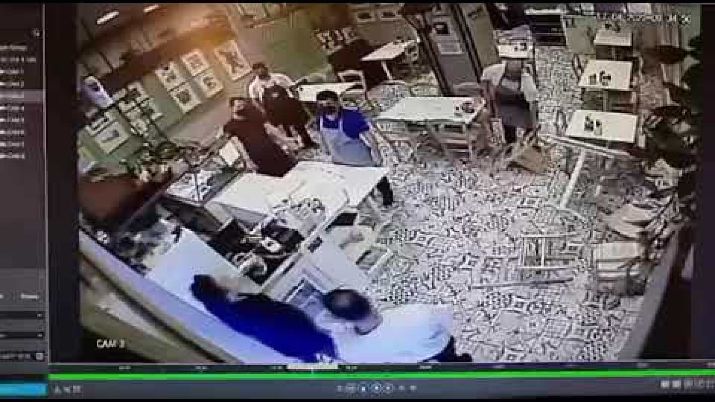 Τα έκαναν "γης μαδιάμ" σε πατσατζίδικο γιατί δεν είχαν πιστοποιητικό