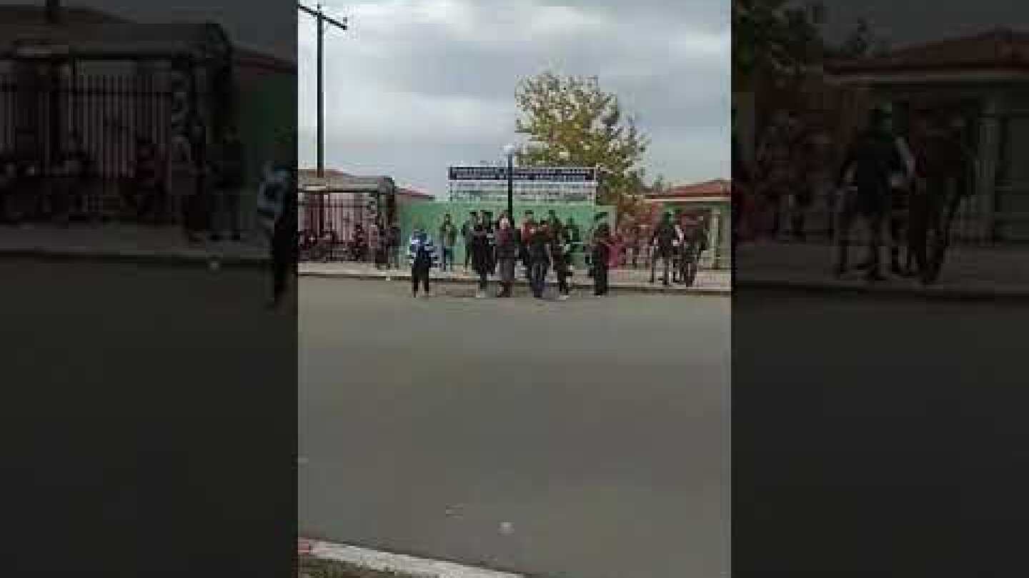 Κατάληψη μαθητών για τους μετανάστες / pellanews.gr