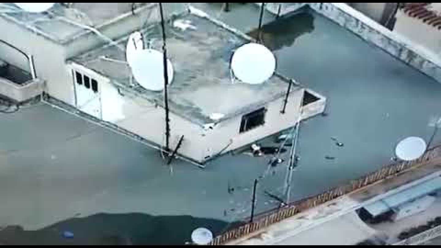 17-11-2019: Βίντεο από τα αντικείμενα που βρέθηκαν σε ταράτσα κτιρίου στα Εξάρχεια