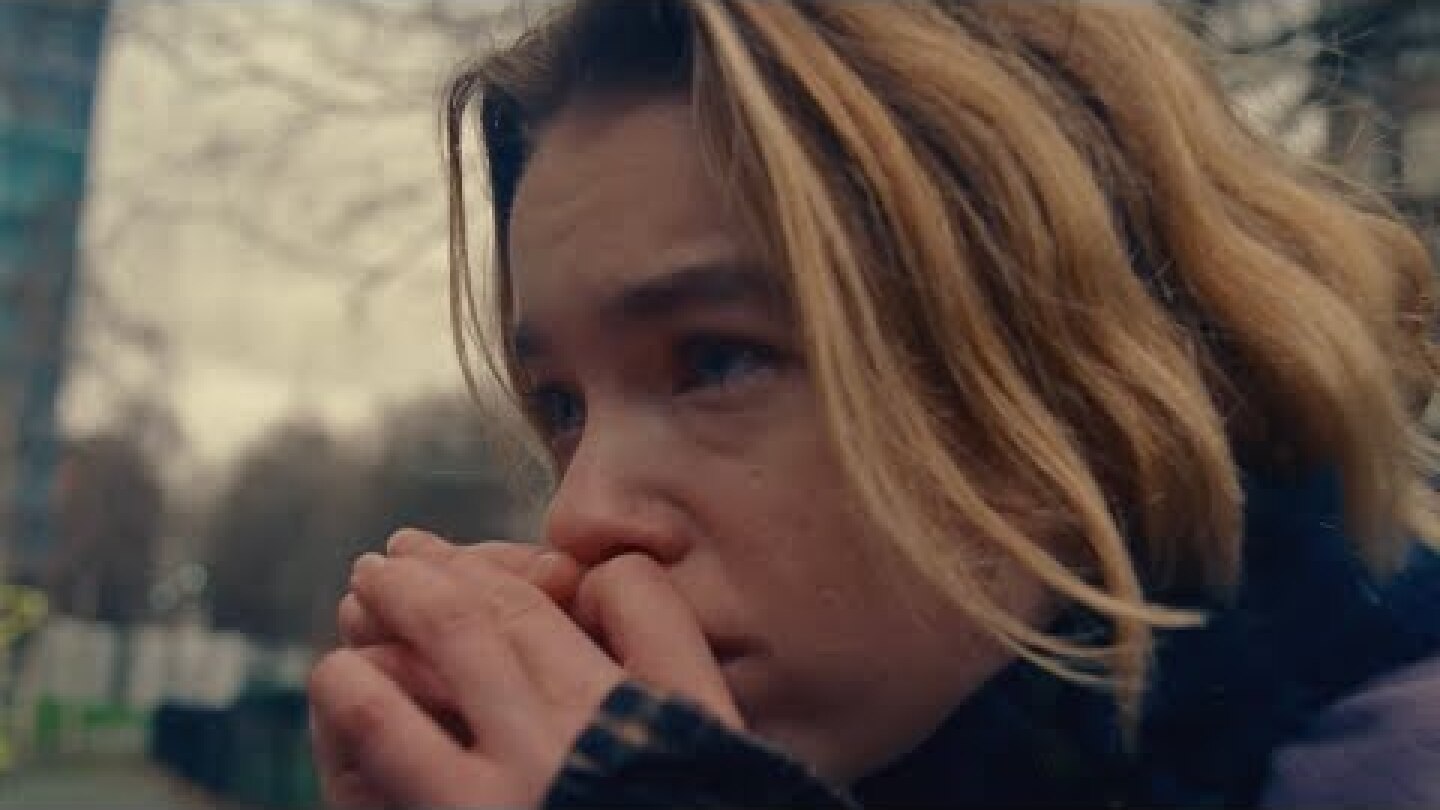 Noel Gallagher's High Flying Birds - Easy Now (Official Video)