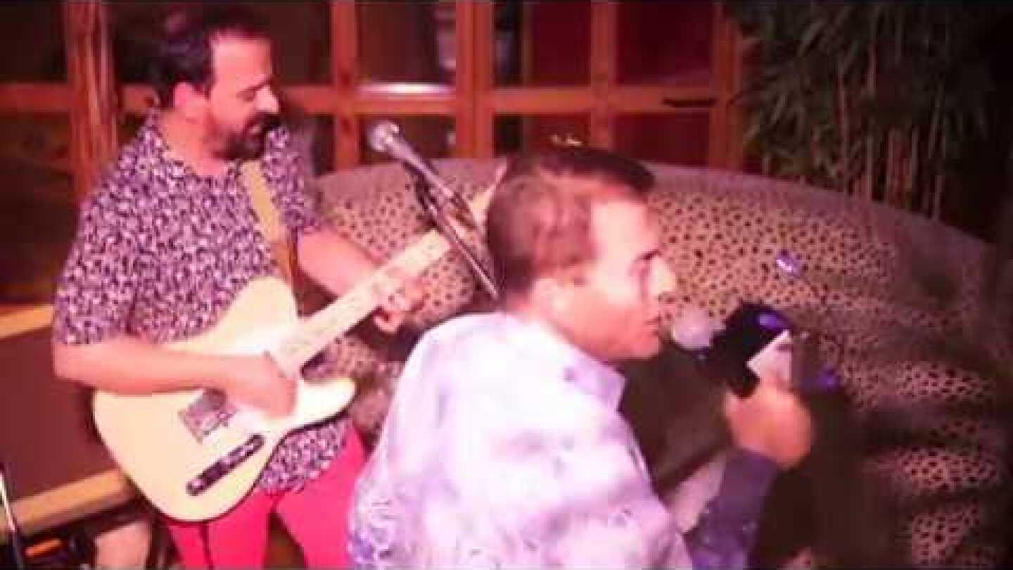 Erotica βραδιες στο tiki bar με Δακη και Monsieur Minimal