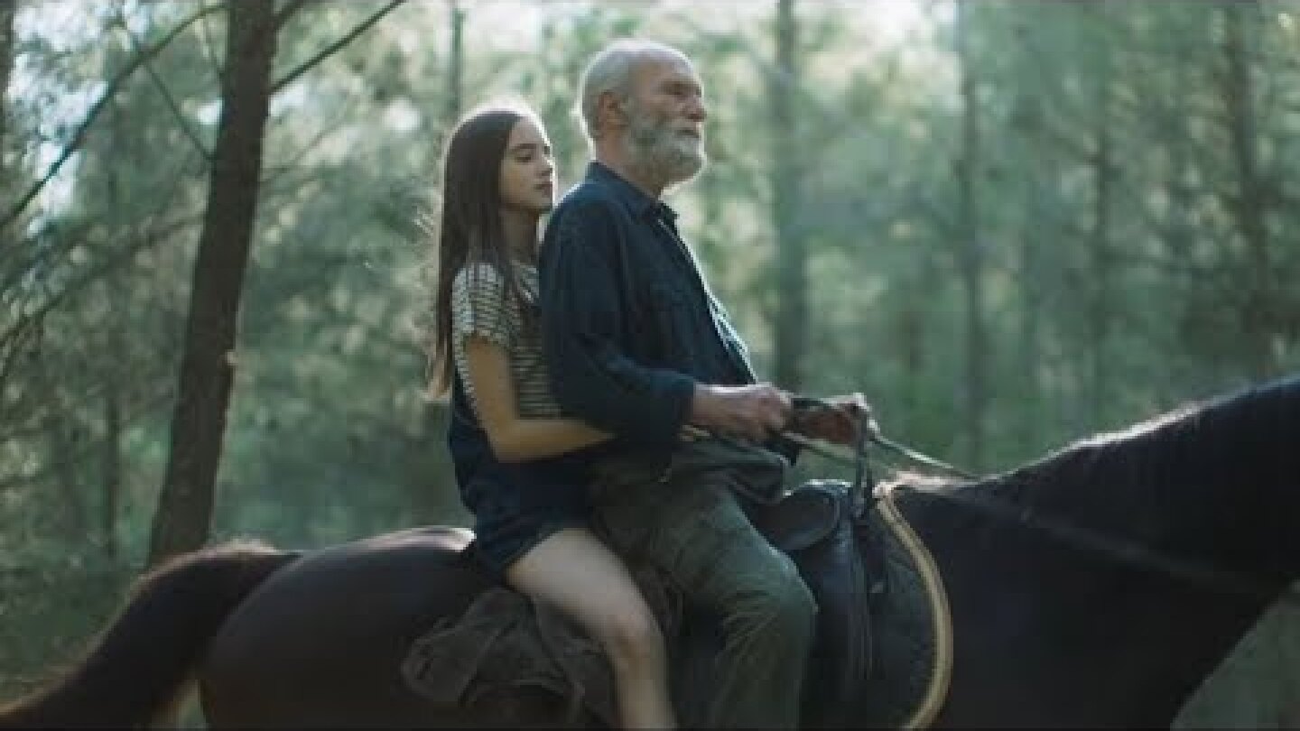 'Eρημη Χώρα | Όλα τα επεισόδια αποκλειστικά στο ERTFLIX