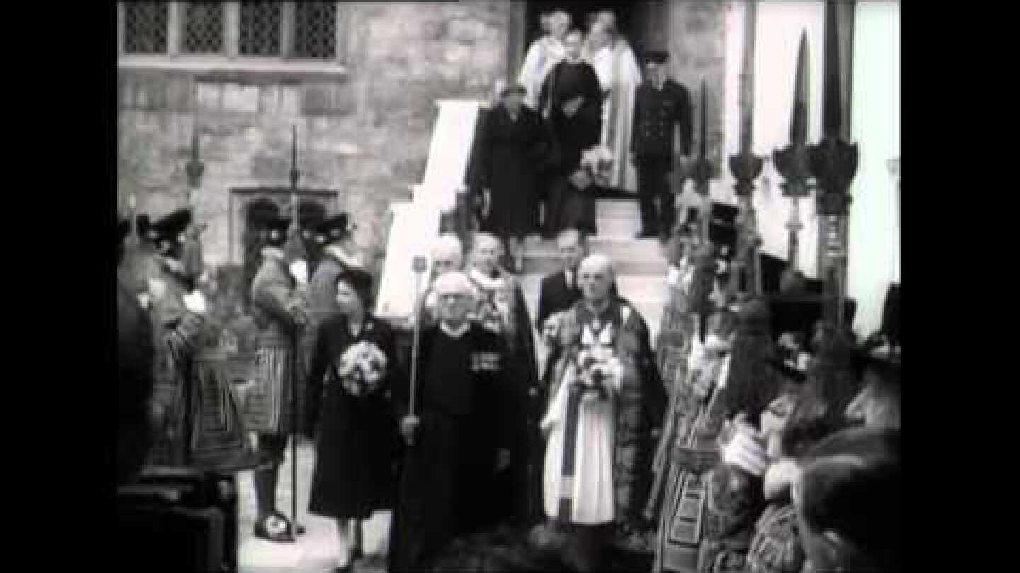 The Queen attends the Royal Maundy Service, 1952