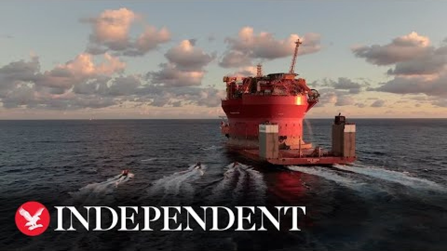 Greenpeace activists board Shell vessel