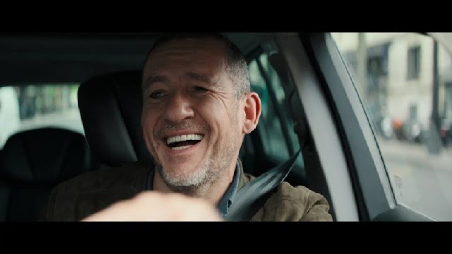 Ο ΣΟΦΕΡ ΤΗΣ ΚΥΡΙΑΣ ΜΑΝΤΛΕΝ Official Greek Trailer Une Belle Course