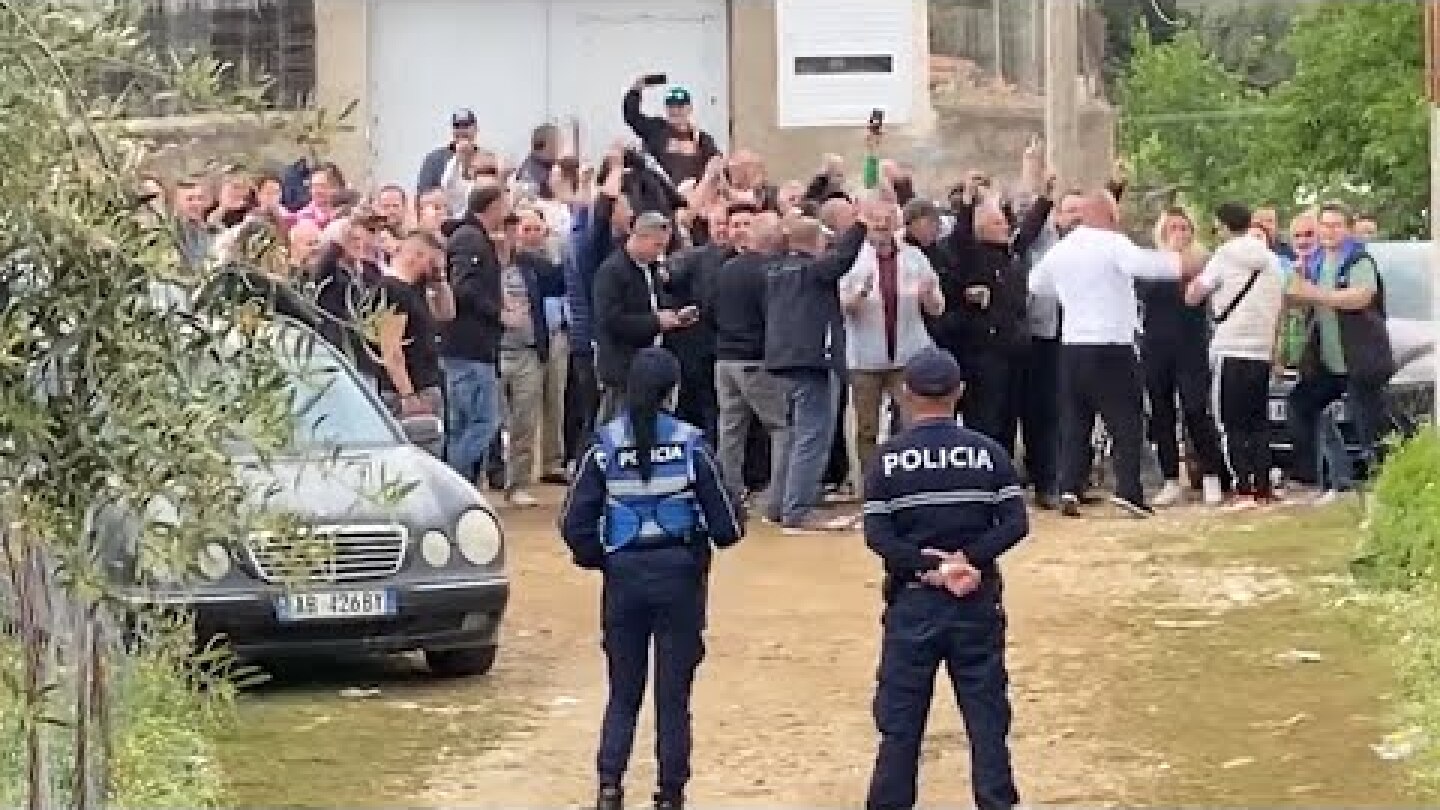 "Lufta" për Himarën, mbështetësit e Belerit nisin festën ndërsa numërohet kutia e fundit