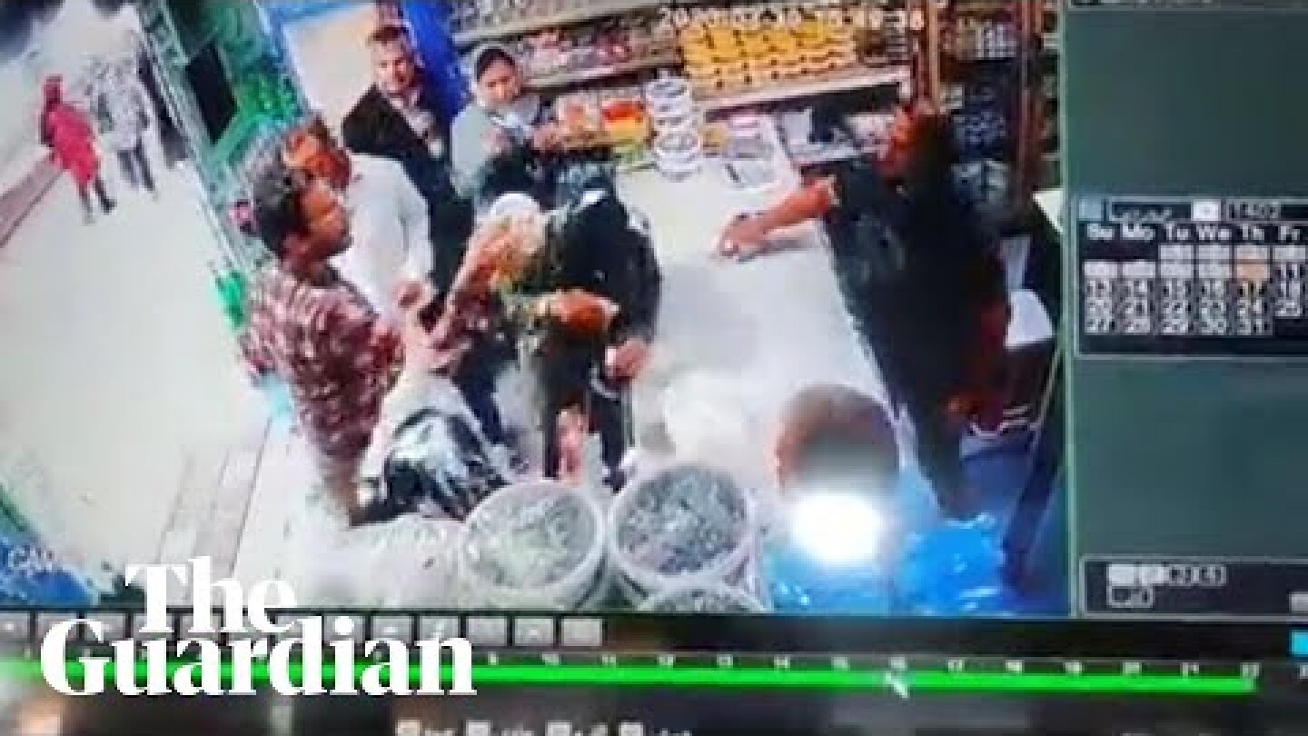 Two women attacked with yoghurt in Iran arrested for not covering hair