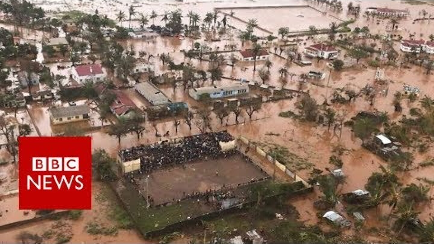 Cyclone Idai: Flying over flooded Mozambique - BBC News