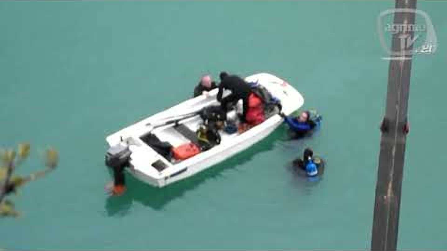 Δύτες στην τεχνητή λίμνη Στράτου