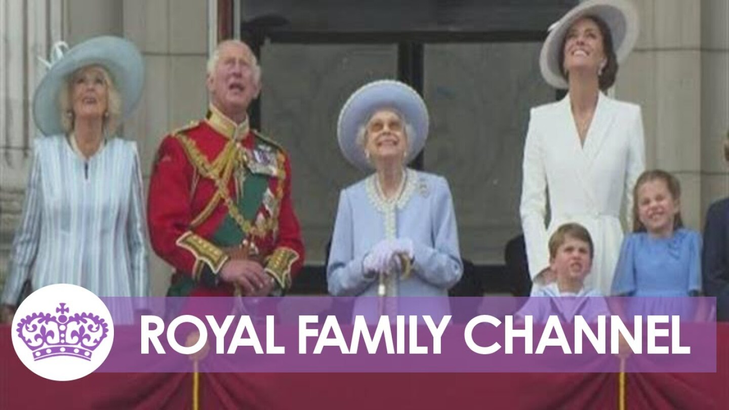 Royal Family Watch Jubilee Flypast from Buckingham Palace