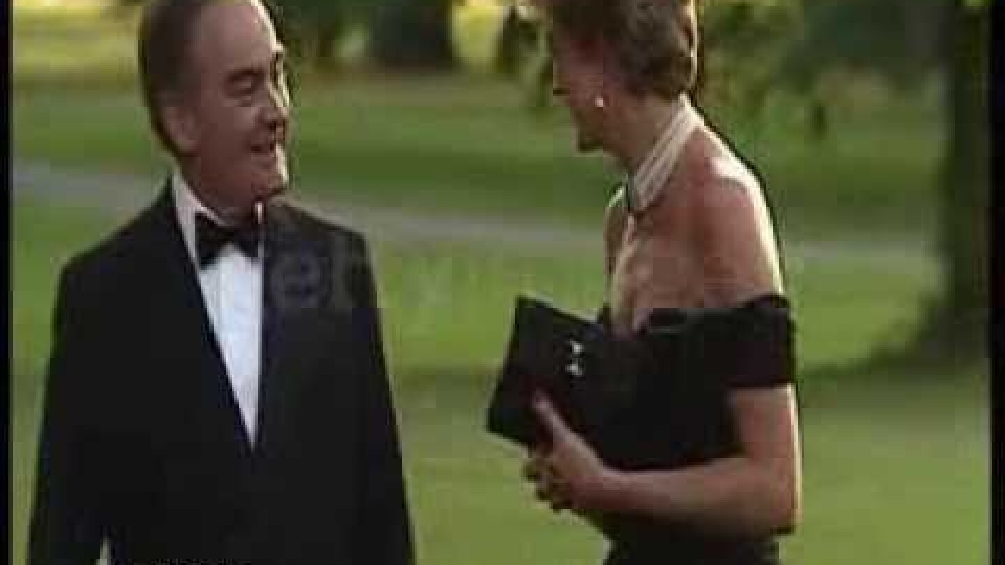 Princess Diana Arrives at the Serpentine Gallery