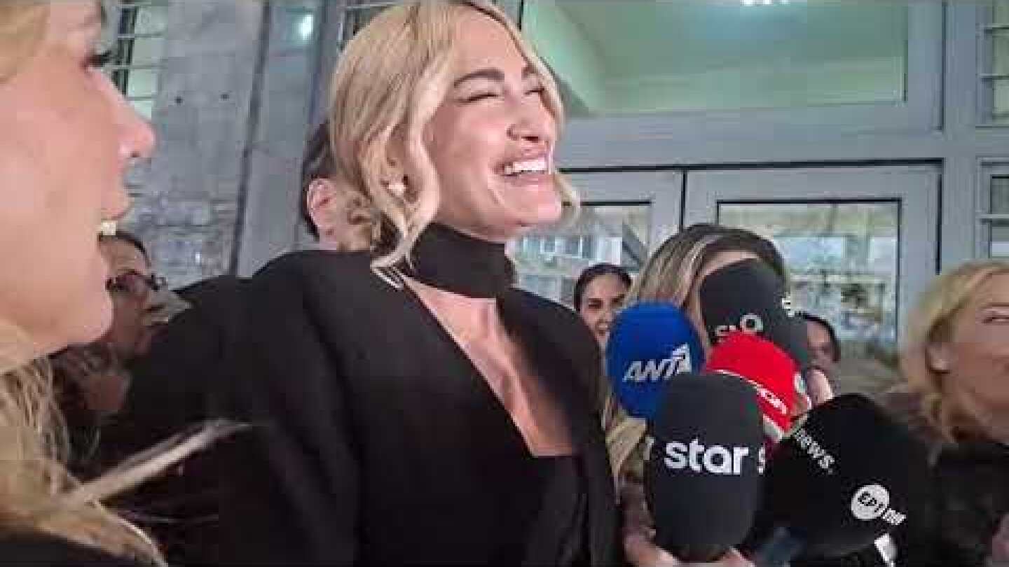 Χειροκροτήματα για την Ιωάννα Τούνη μετά την καταδικαστική απόφαση για τη revenge porn