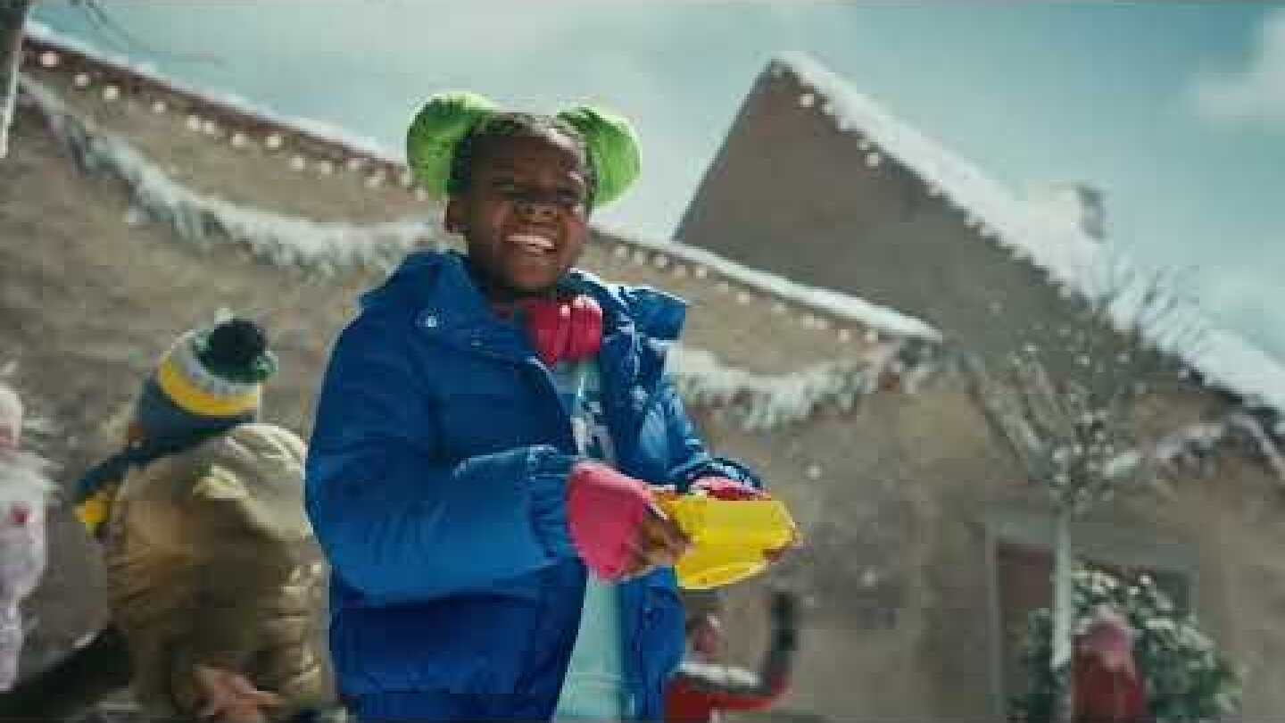 Bringing a dragon to a snowball fight | The LEGO Group Holiday Commercial | #LEGO #SuperpowerOfPlay