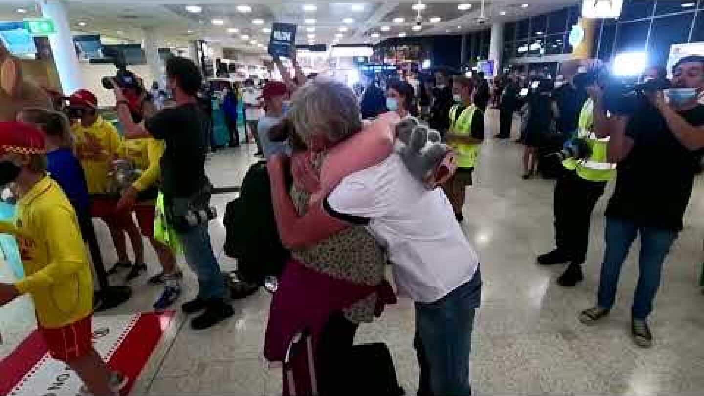 Australia welcomes back tourists, borders reopened