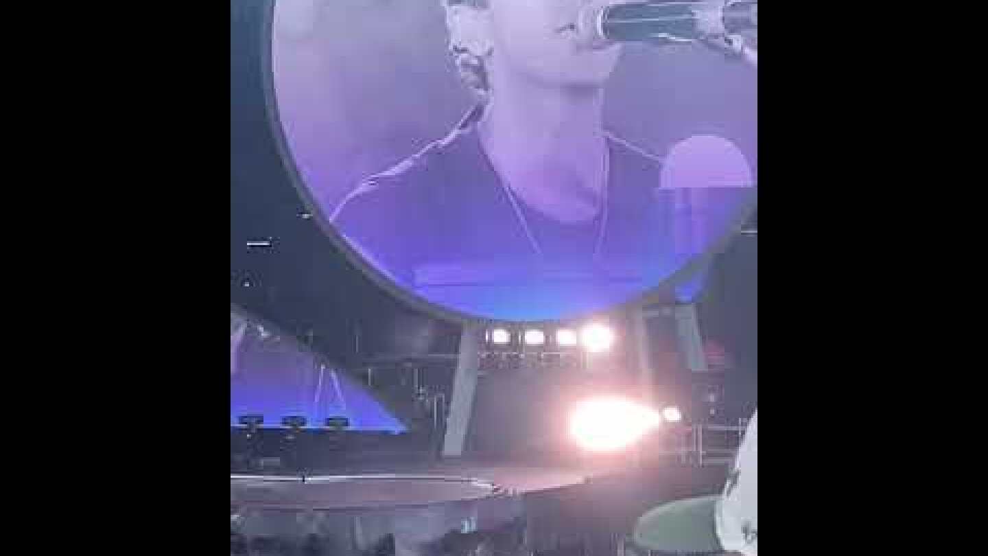 Coldplay dedicates ‘Changes’ by Black Sabbath to Ozzy Osbourbe in Nashville. #coldplay