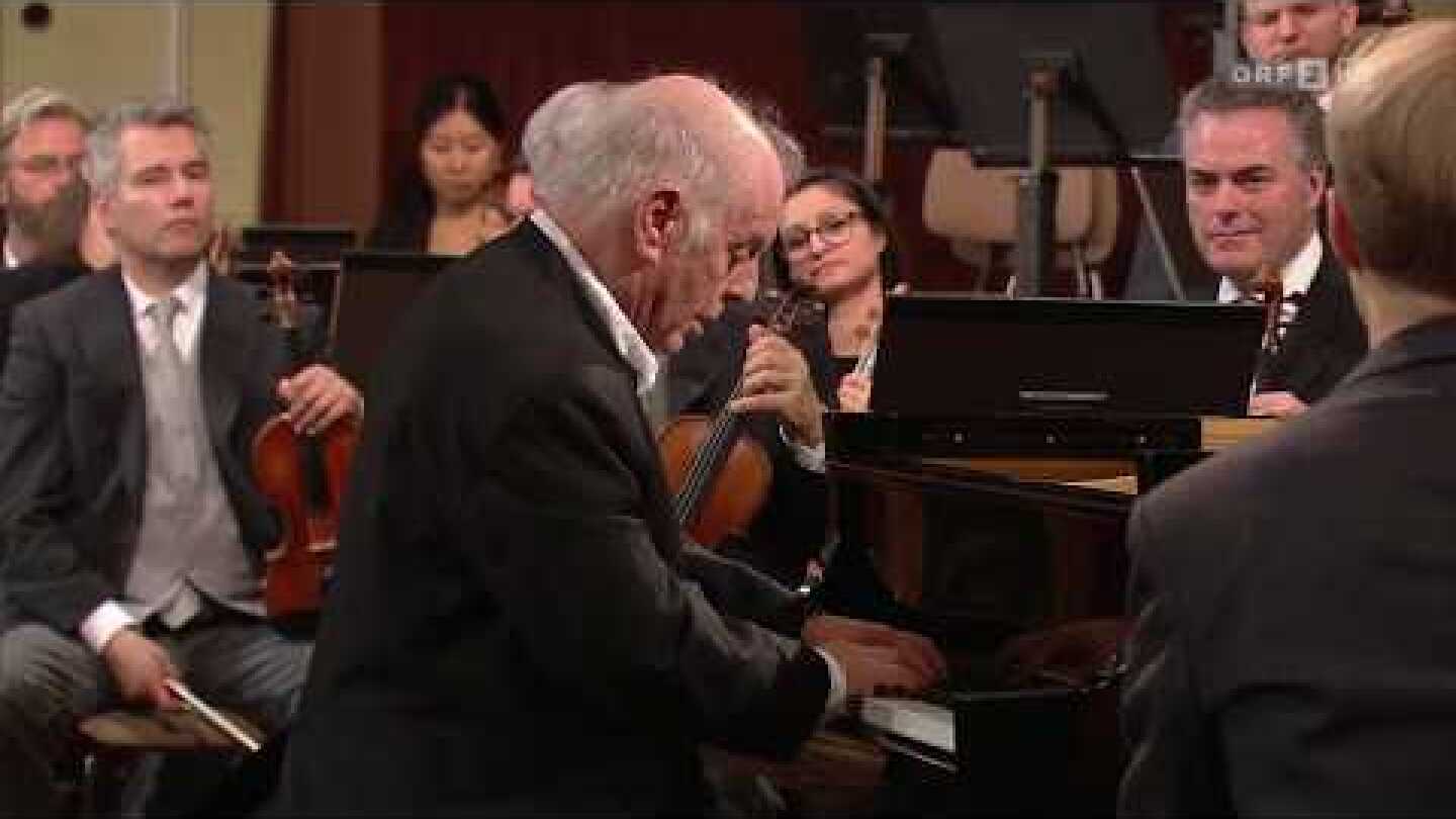 Daniel Barenboim conducts Mozart and Beethoven
