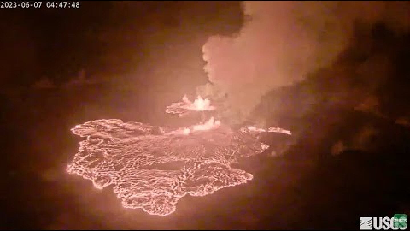 Kīlauea Volcano Live Stream - Halemaʻumaʻu crater
