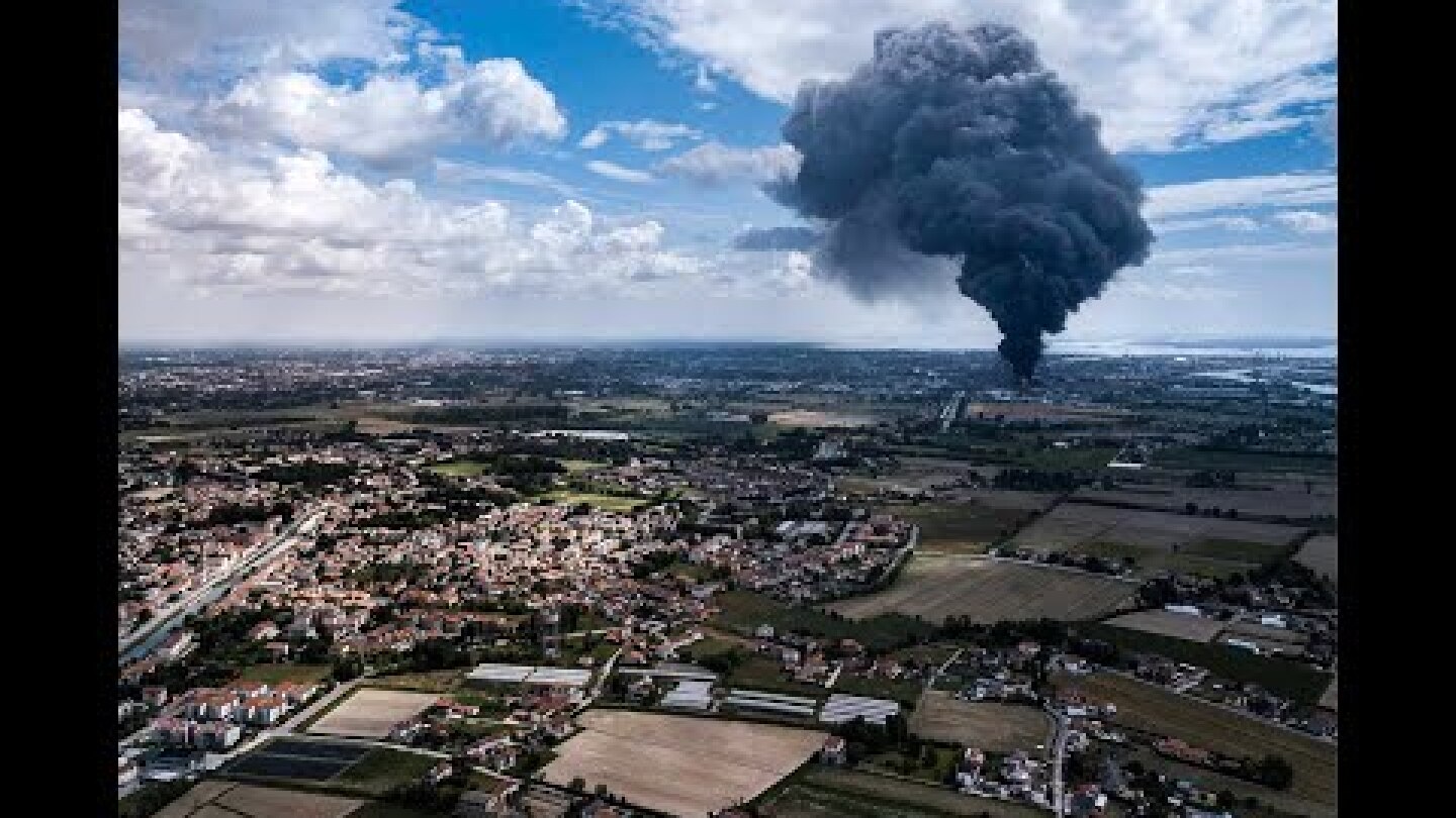 *** Incendio Porto Marghera - nube tossica verso Venezia ***