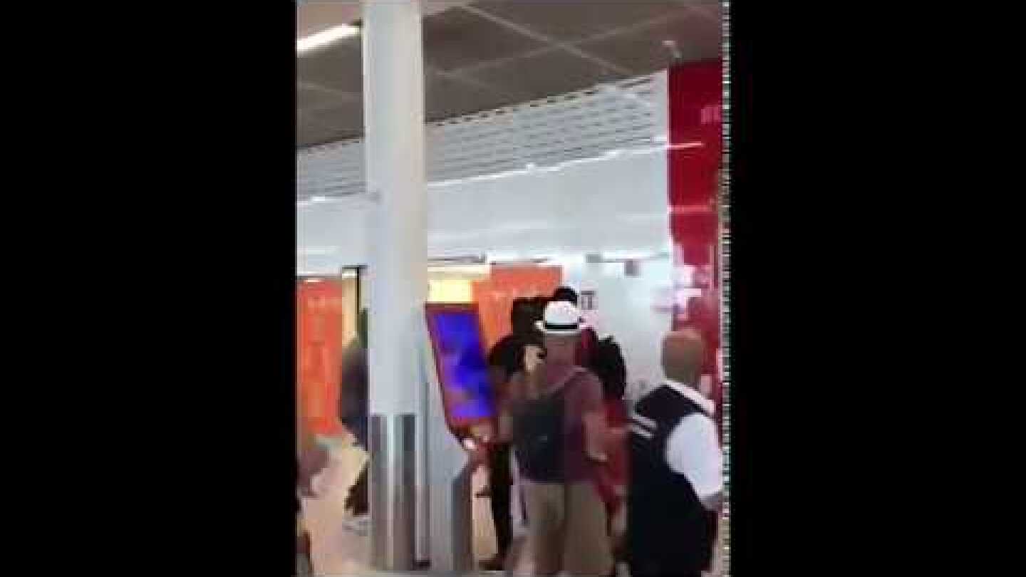 KAARIS & BOOBA FIGHT AT ORLY OUEST AIRPORT