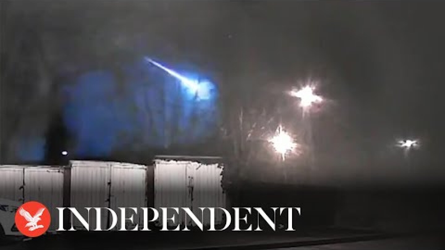 Moment ‘meteor’ flashes across night sky over UK