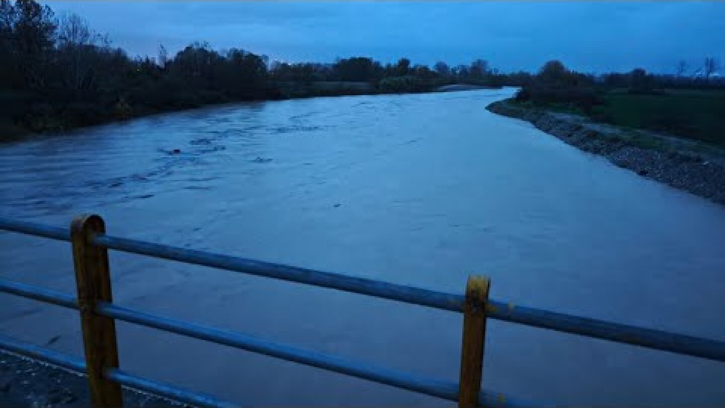 Τρίκαλα Πηνειός ποταμός ανησυχία τρομάζει η μεγάλη άνοδος της στάθμης φούσκωσε απότομα 5-12-2025