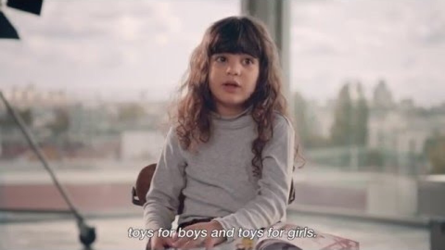 U Supermarket - Christmas catalog #GenderFreeChristmas