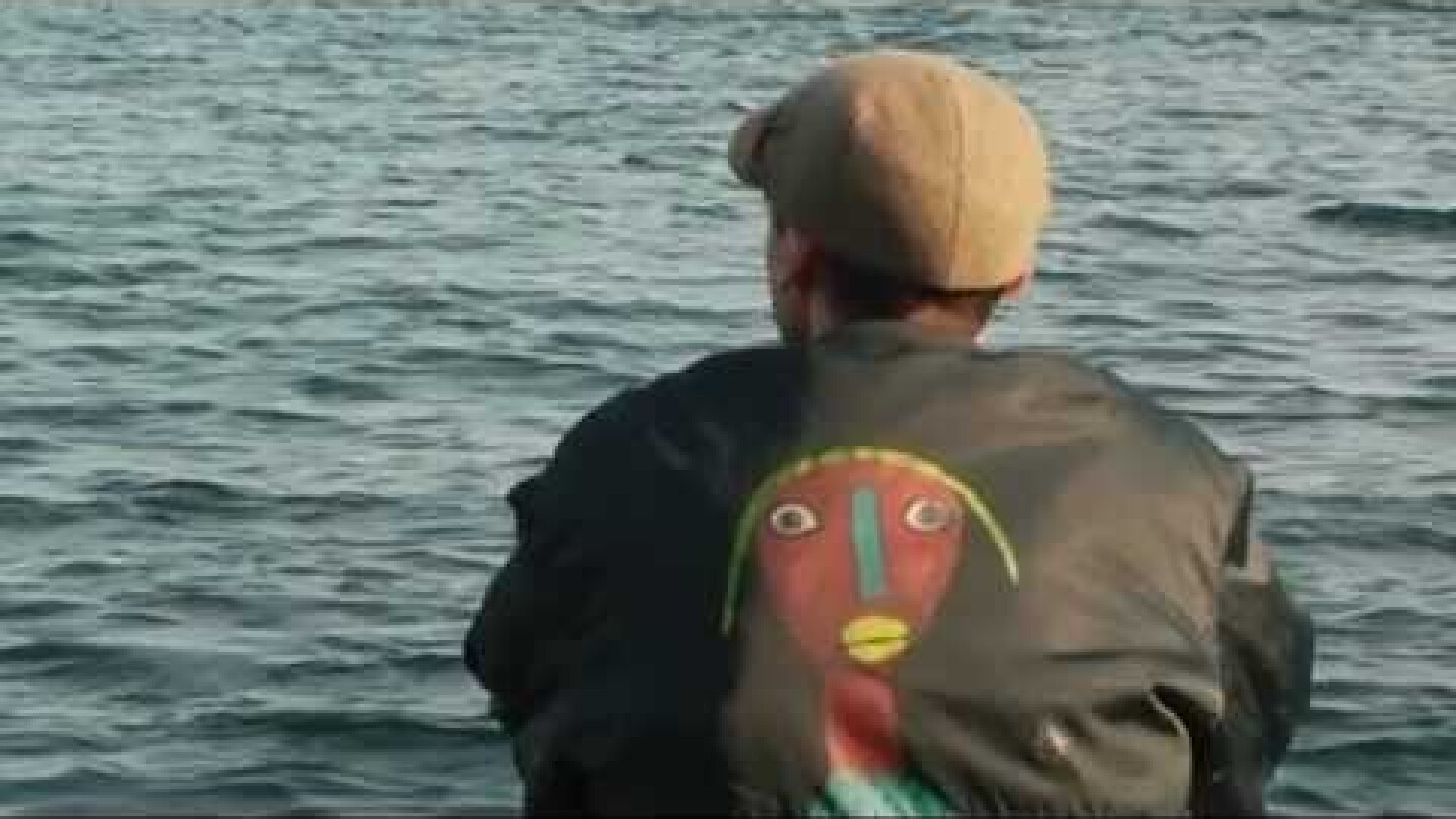 Manu Chao - La Vida Tombola (Official Music Video)