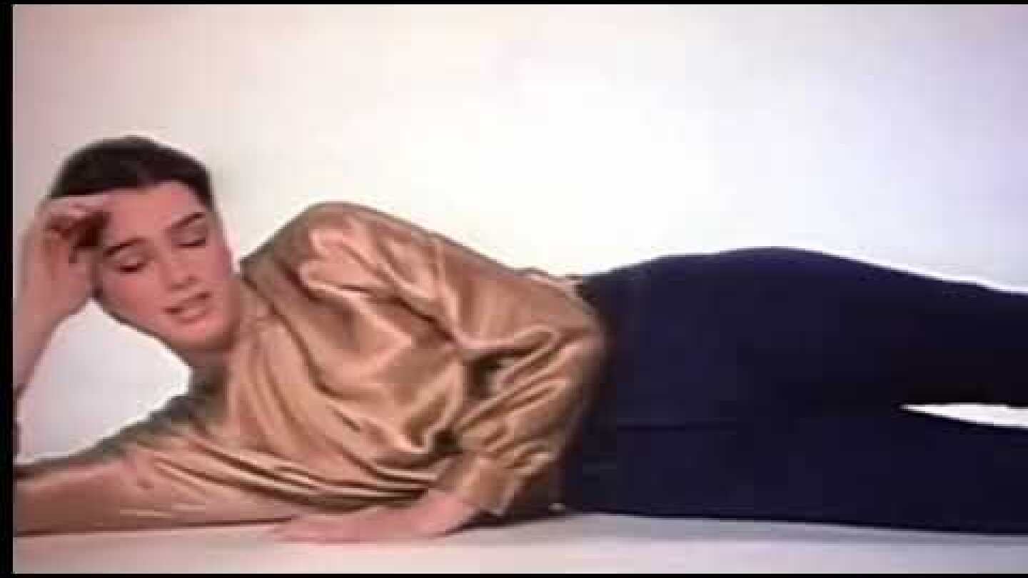 Brooke Shields - "Nothing comes between me and my Calvins" (1980) | Comercial Calvin Klein Jeans