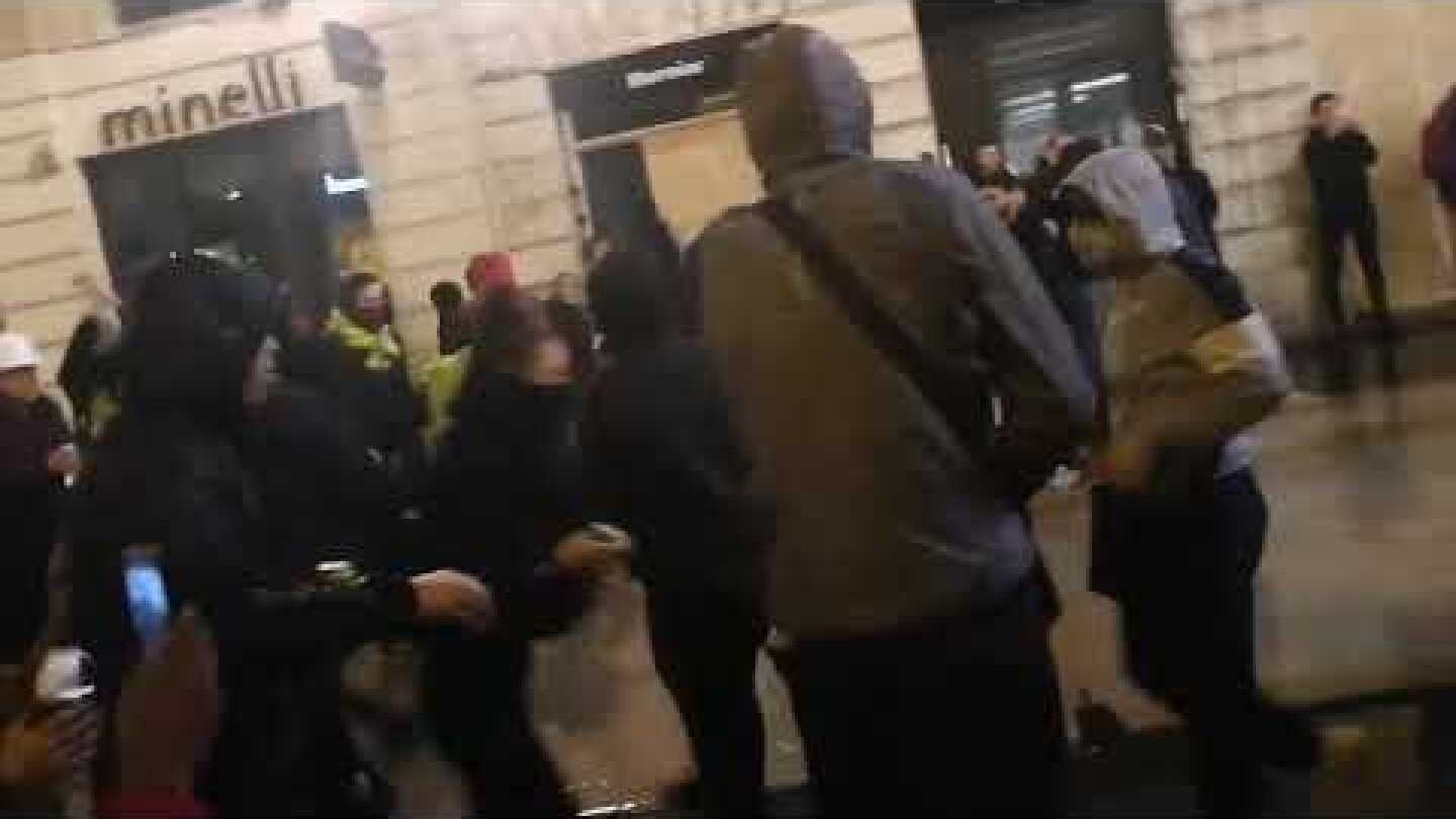 Gilets jaunes : le pillage de l'Apple store de Bordeaux