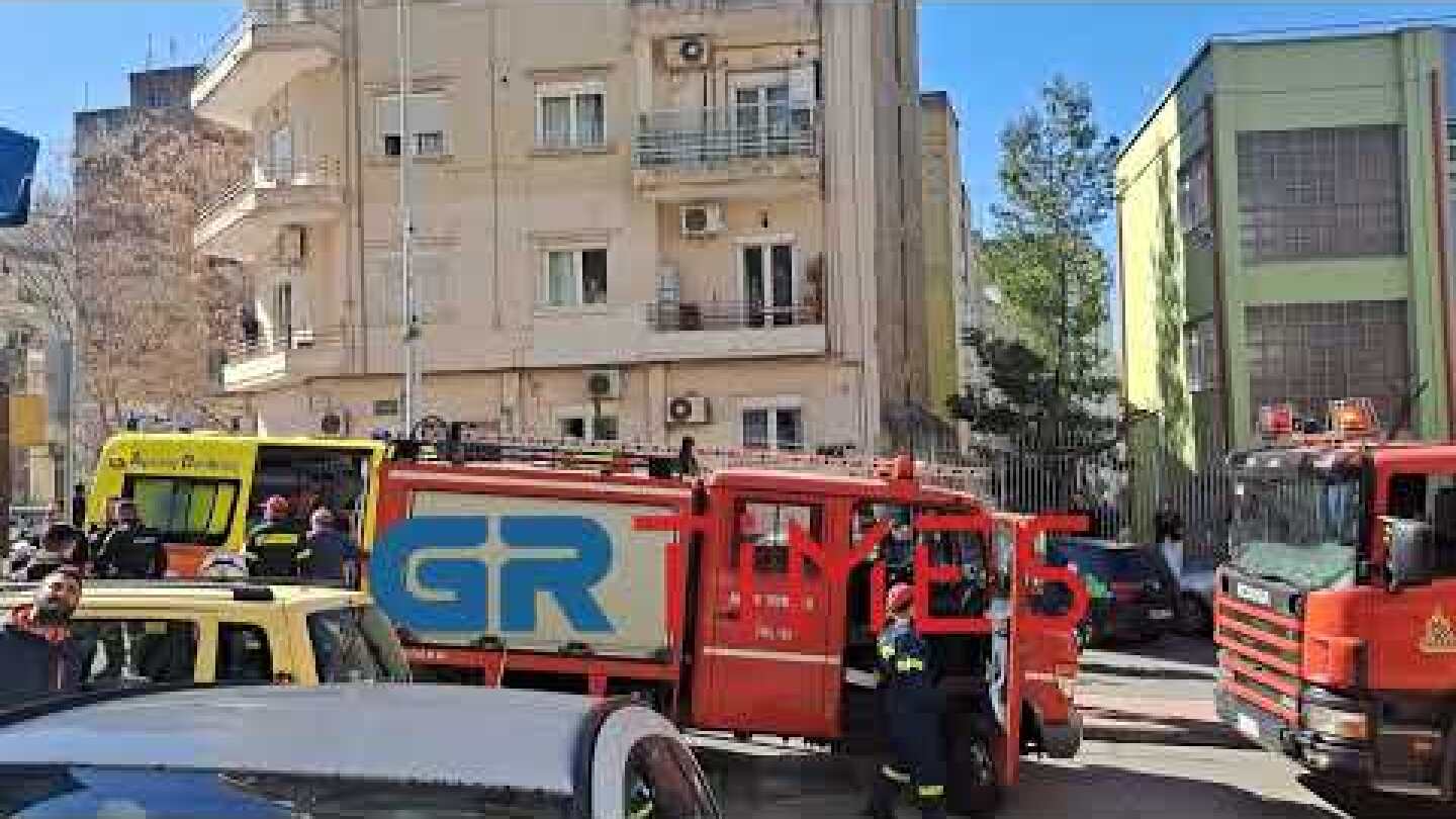 Φωτιά σε διαμέρισμα στο κέντρο της Θεσσαλονίκης- Απεγκλωβισμοί ενοίκων