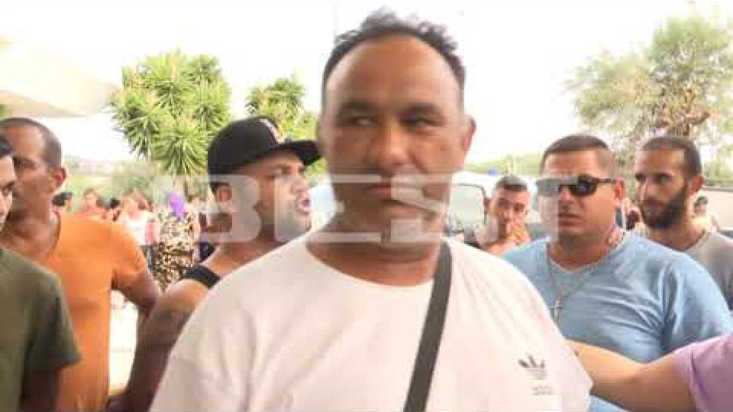 Σκηνικό με φωτιές και αντιδράσεις μετά το θάνατο νεαρού Ρομά