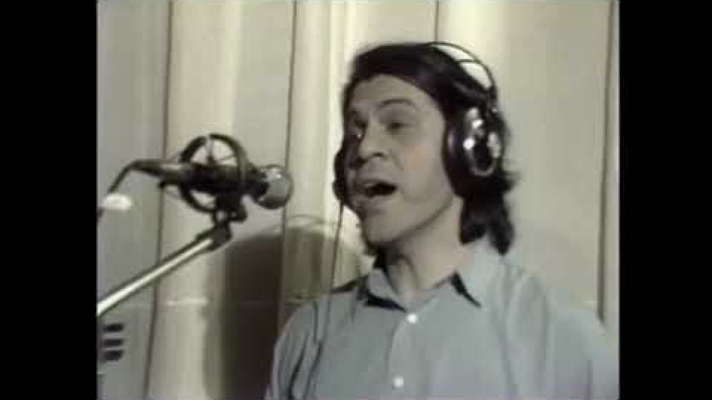 Στο εστιατόριο που τρων' τα συνεργεία ~ Νίκος Ξυδάκης