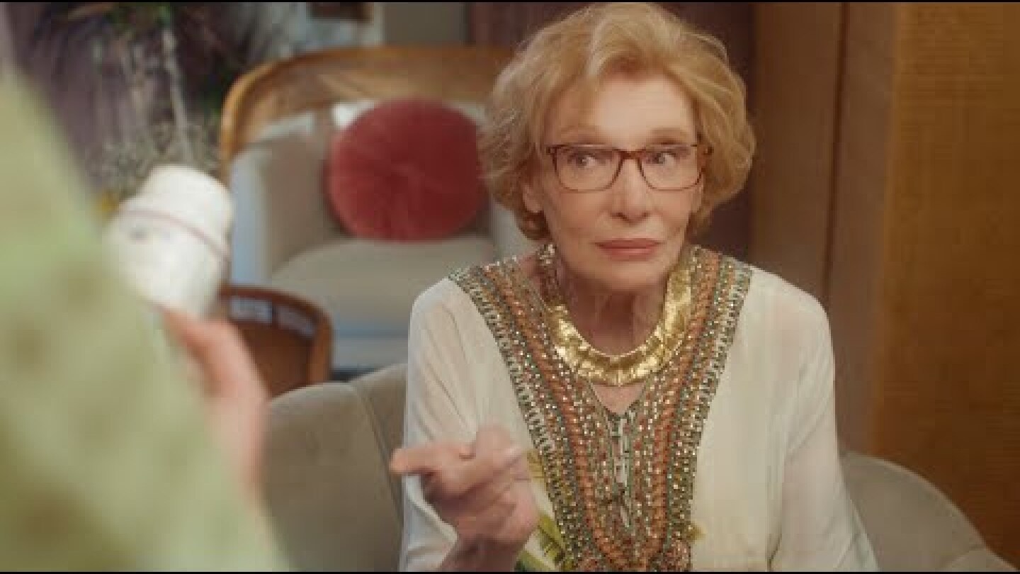 📢 H New Age λανσάρει το Blue Rich Plus σε νέο τηλεοπτικό σποτ με πρωταγωνίστρια τη Μάρω Κοντού!