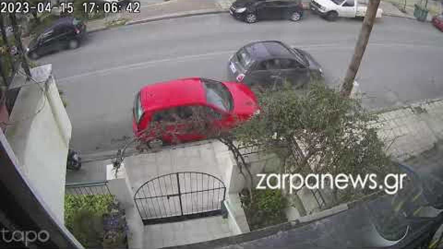 Ακούμπησε τον σταθμευμένο - οδός Μ. Μπότσαρη