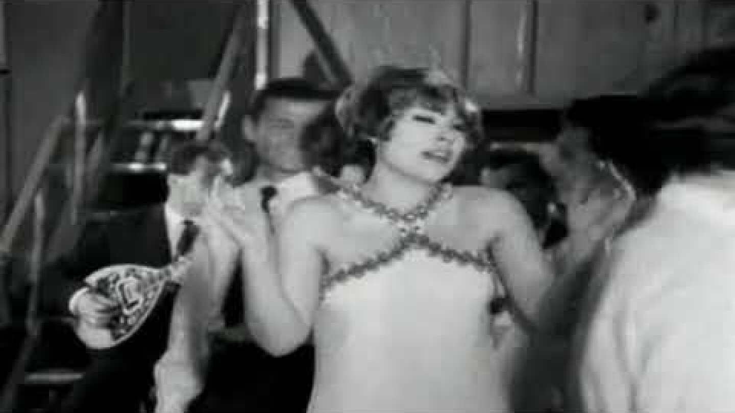 Ποιος είν΄ αυτός - Ελένη Προκοπίου
