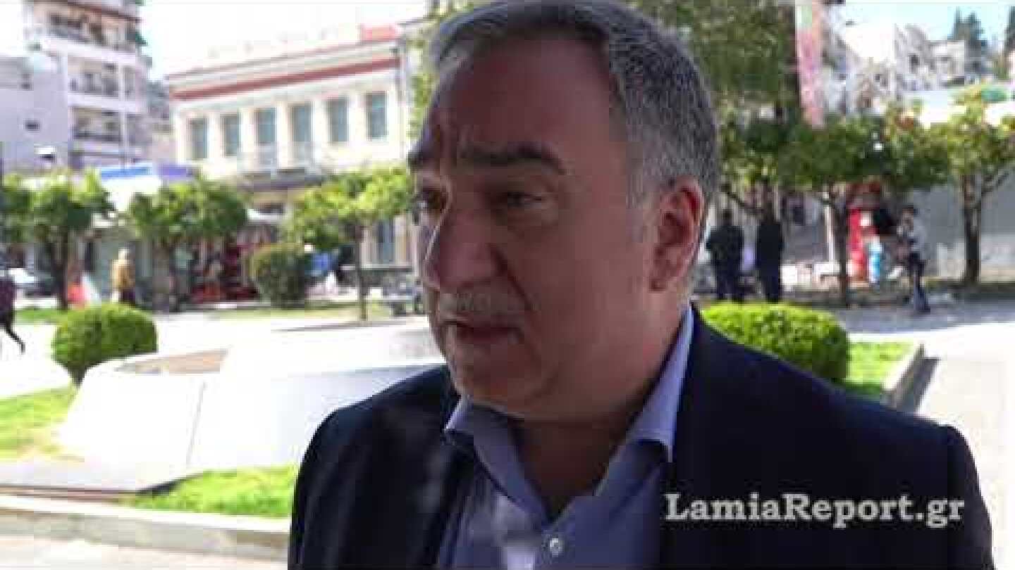 LamiaReport - O Δήμαρχος Λαμίας με τους ηλικιωμένους στη Πλατεία πάρκου