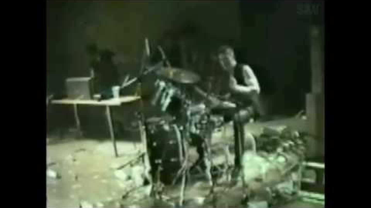 Deutsch Amerikanische Freundschaft - Der Mussolini (HD music video 1981)