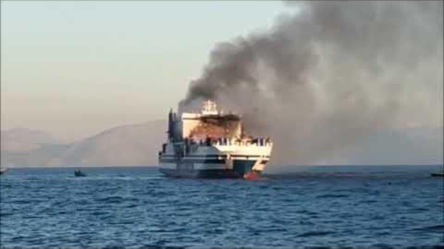 ΓΕΕΘΑ: Το φλεγόμενο Euroferry Olympia από ελικόπτερο