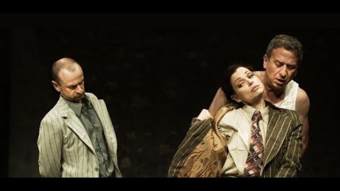 "Εκκλησιάζουσες" - Παράσταση