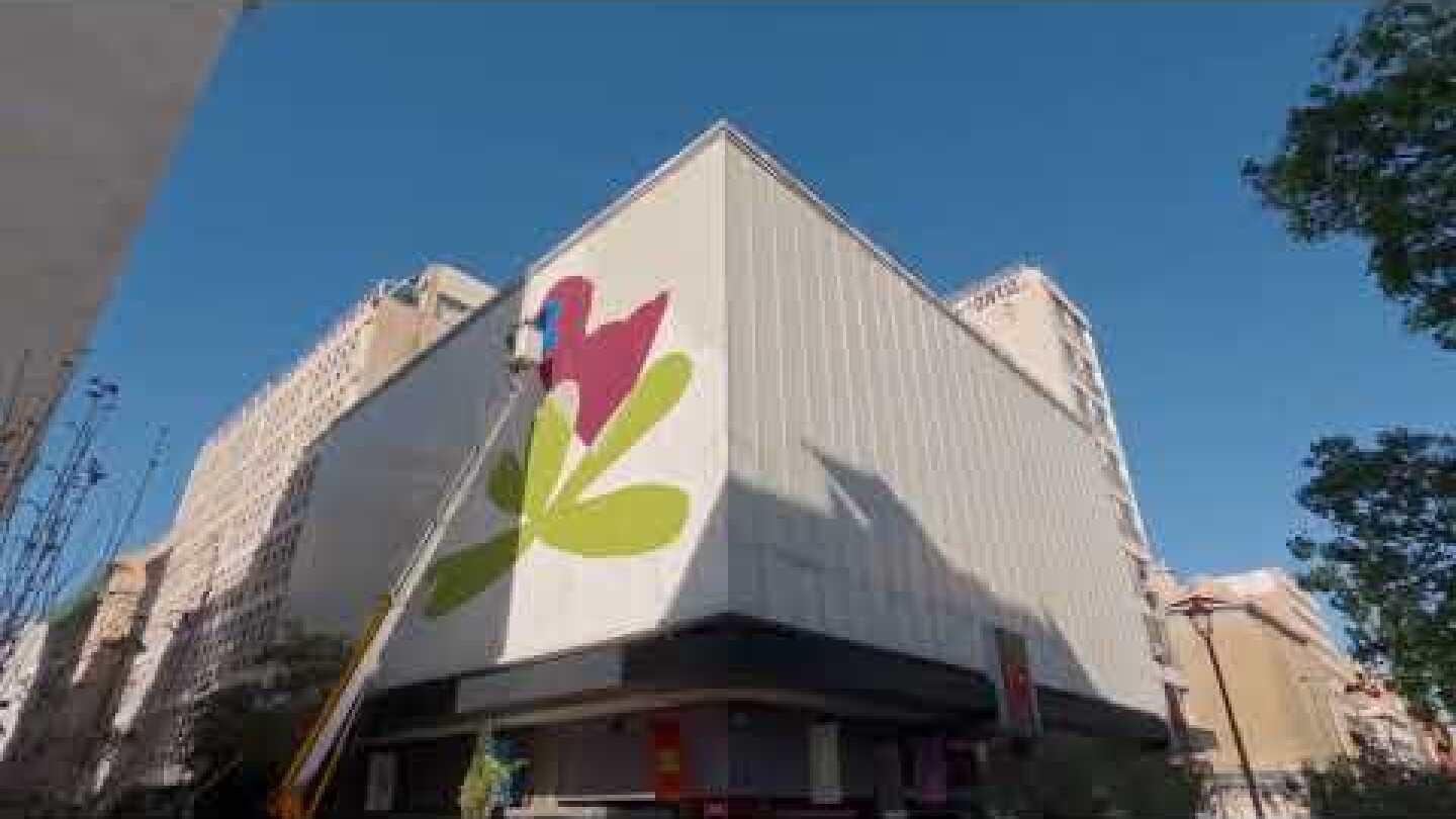 Η νέα πρόσοψη του πολυκαταστήματος notos δίνει χρώμα στην καρδιά της Αθήνας!