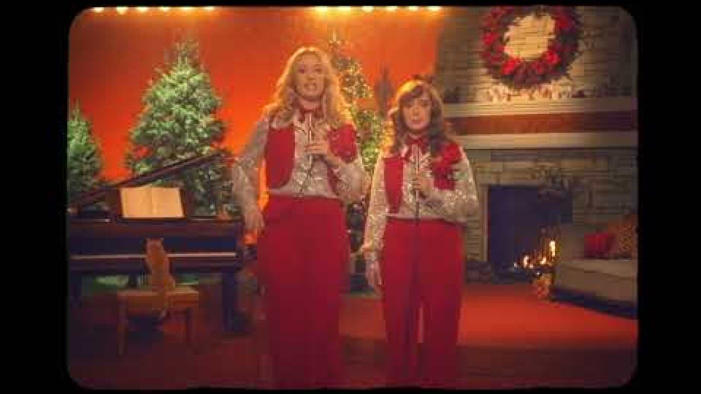 TEMPTATIONS™ CATS LOSE THEIR COOL™: Holiday Special