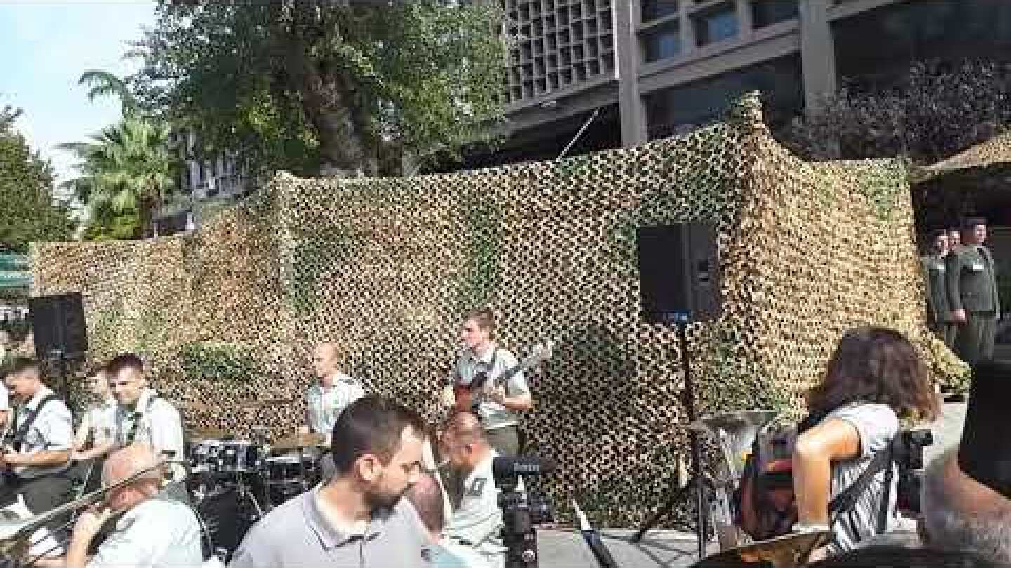 Thestival.gr Μητσοτάκης βόλτα ΔΕΘ