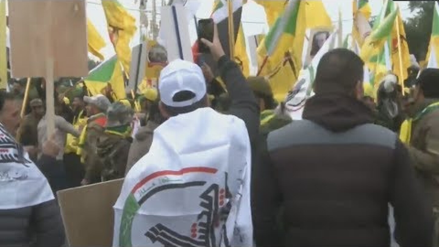 Ιράν: Ανθρώπινη θάλασσα αποχαιρετά τον Κασέμ Σουλεϊμανί