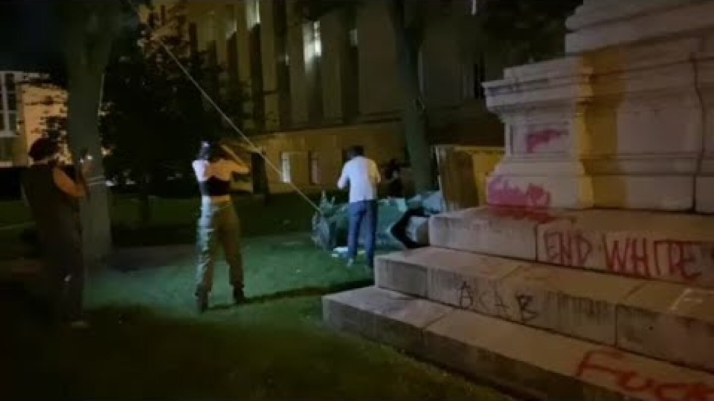 Images of Washington's toppled Confederate general statue | AFP