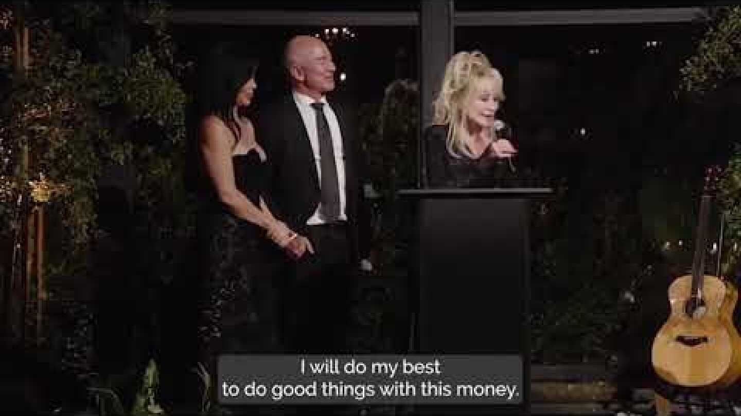 Jeff Bezos just gave Dolly Parton US$ 100 Million...